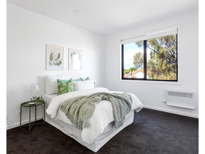 1/15a Darlington Grove, Coburg VIC 3058