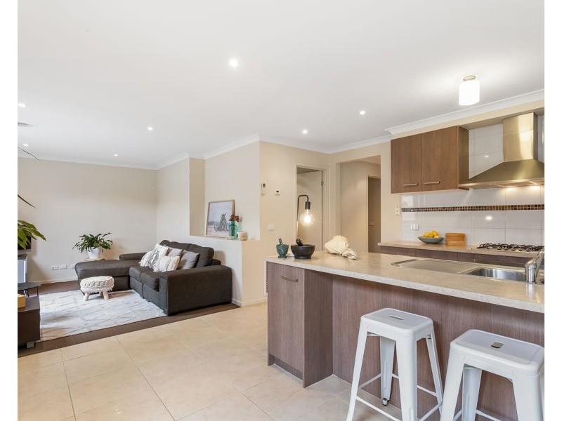 2/15 Kennedy Street, Reservoir VIC 3073