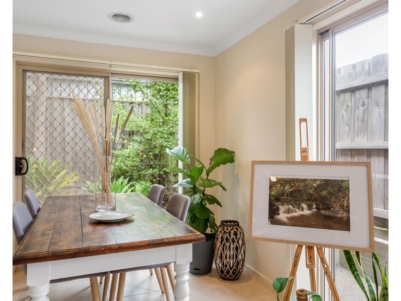 2/15 Kennedy Street, Reservoir VIC 3073