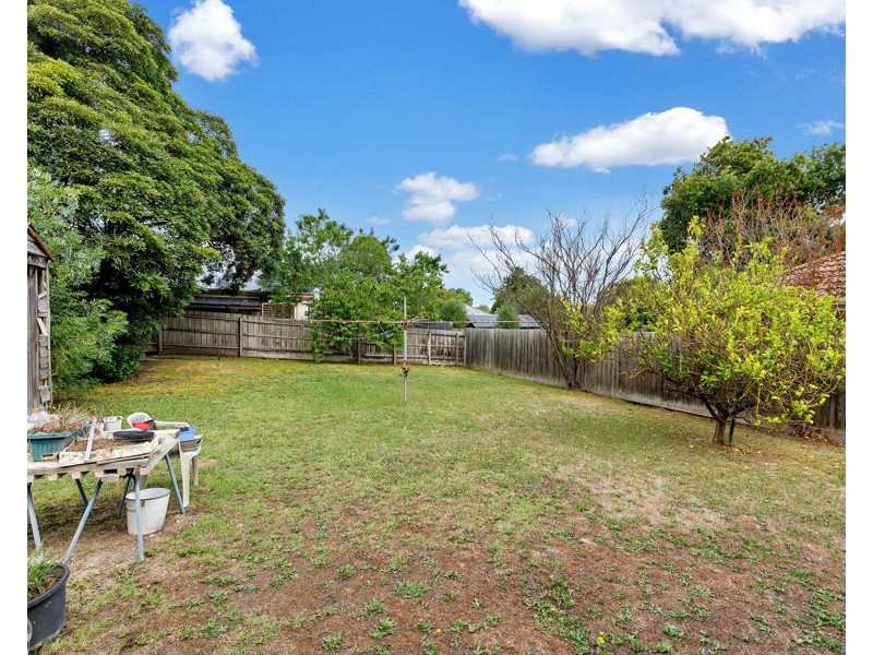 16 Agnew Street, Blackburn South VIC 3130