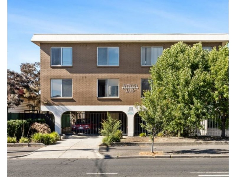 10/389 Barkly Street, Footscray VIC 3011