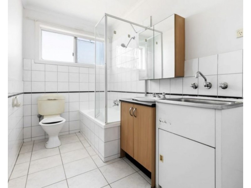 10/389 Barkly Street, Footscray VIC 3011