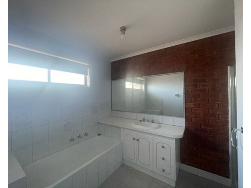3/236 Melrose Drive, Tullamarine VIC 3043