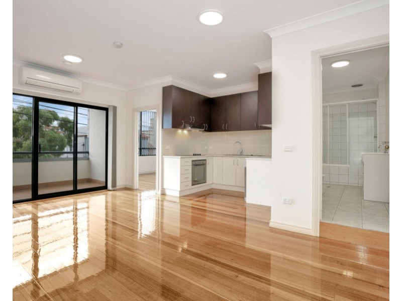 1/322 Victoria Street, Brunswick VIC 3056