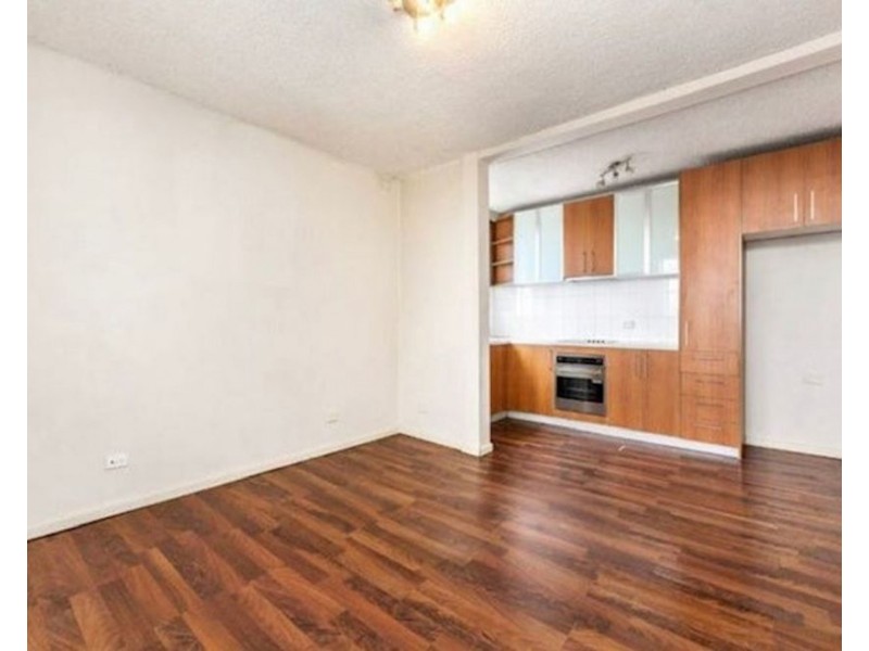 5/9 Austin Terrace, Brunswick VIC 3056