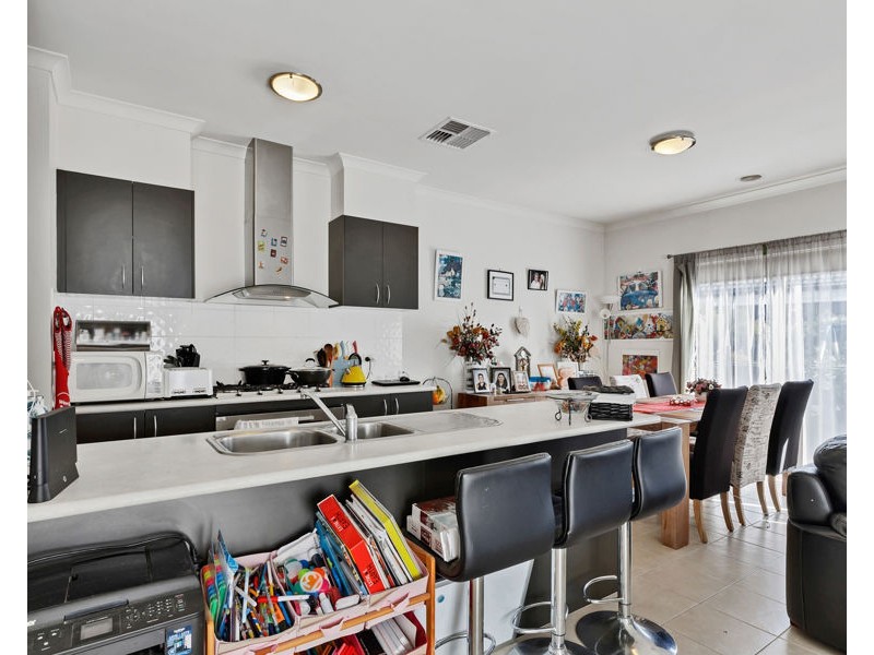 32 Wyperfeld Avenue, Craigieburn VIC 3064