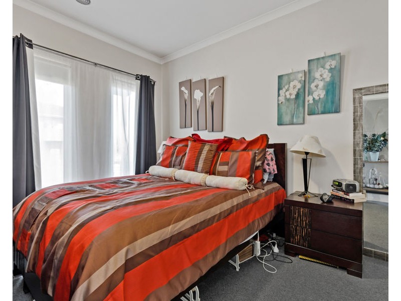 32 Wyperfeld Avenue, Craigieburn VIC 3064