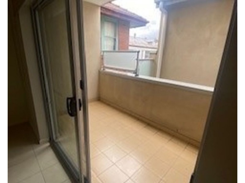 2/160 Sydney Road, Brunswick VIC 3056