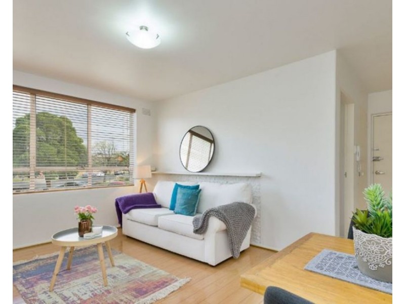 6/156a Napier Street, Essendon VIC 3040