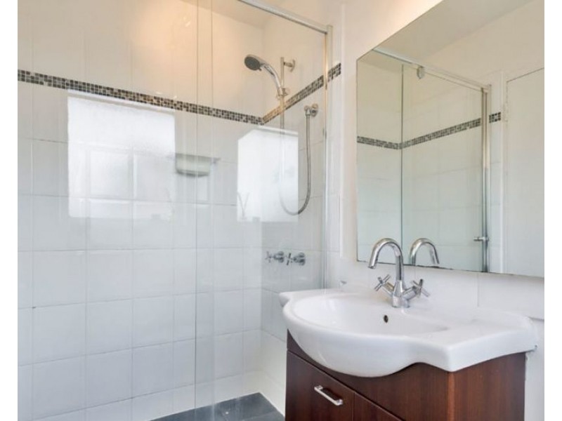 6/156a Napier Street, Essendon VIC 3040