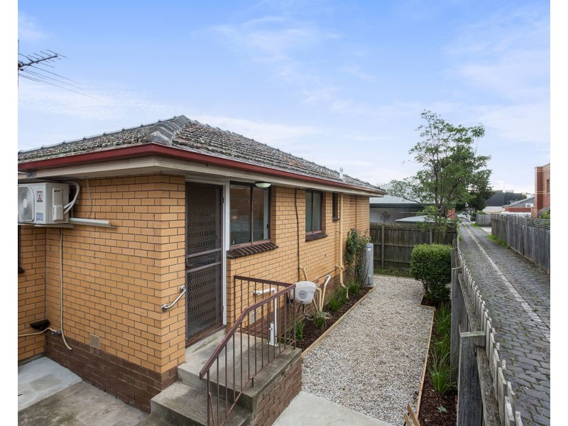 4/10 Larnoo Ave, Brunswick West VIC 3055