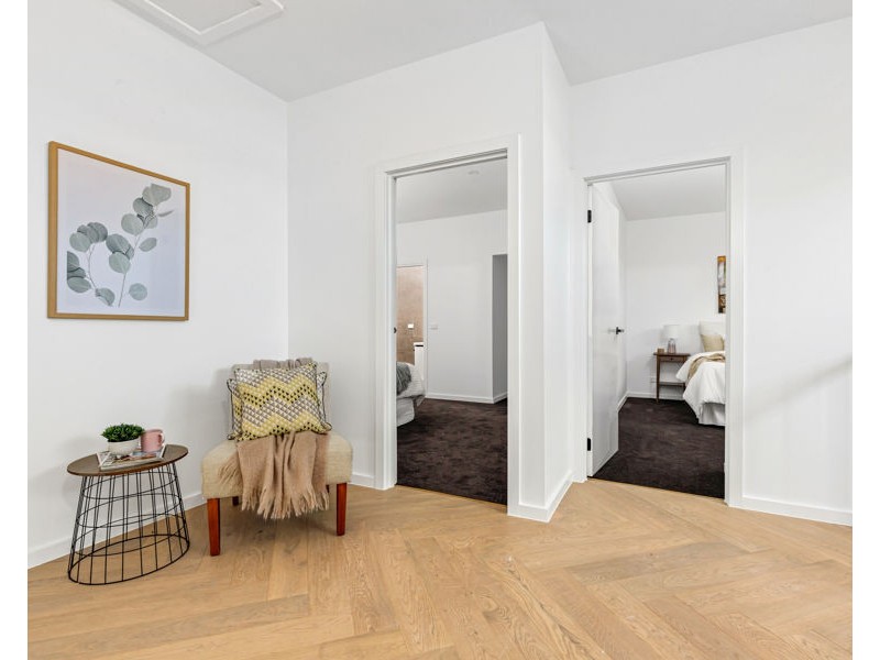 2/15A Darlington Grove, Coburg VIC 3058