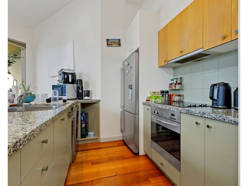 18/12 Acland Street, St Kilda VIC 3182