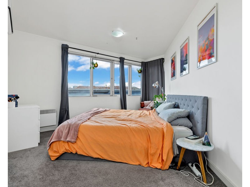 18/12 Acland Street, St Kilda VIC 3182