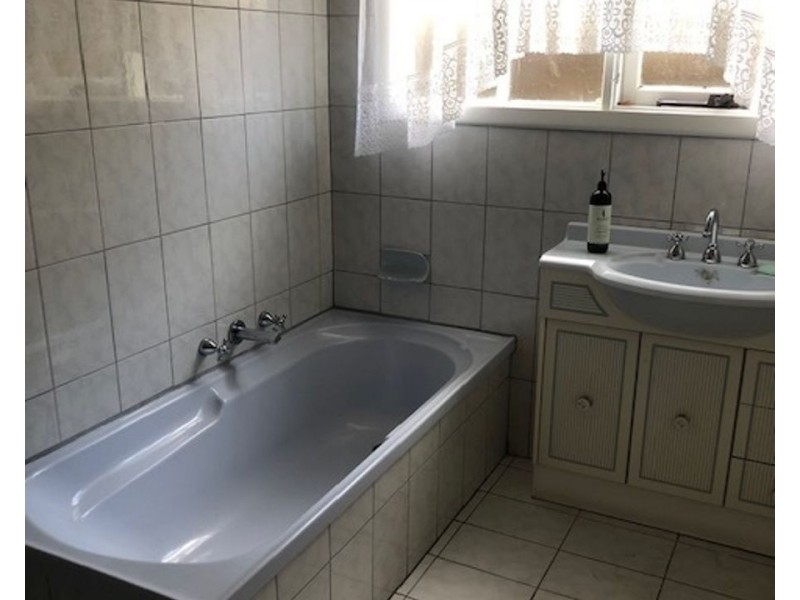 19 Darlington Grove, Coburg VIC 3058