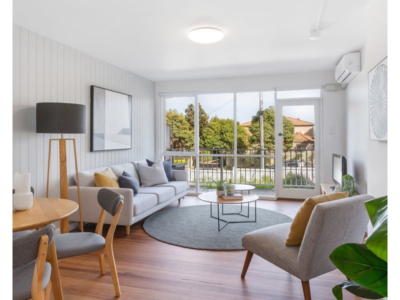 2/4 Langford Street, Surrey Hills VIC 3127