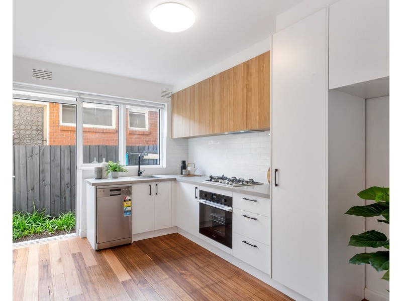 2/4 Langford Street, Surrey Hills VIC 3127