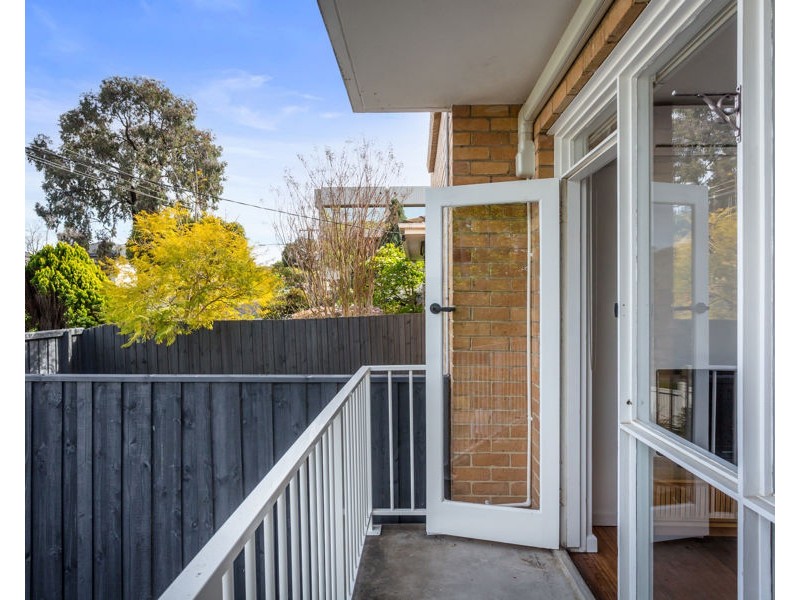 2/4 Langford Street, Surrey Hills VIC 3127