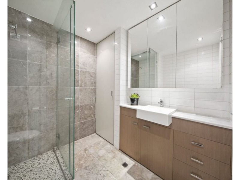 2/199 Barkly Street, Brunswick VIC 3056