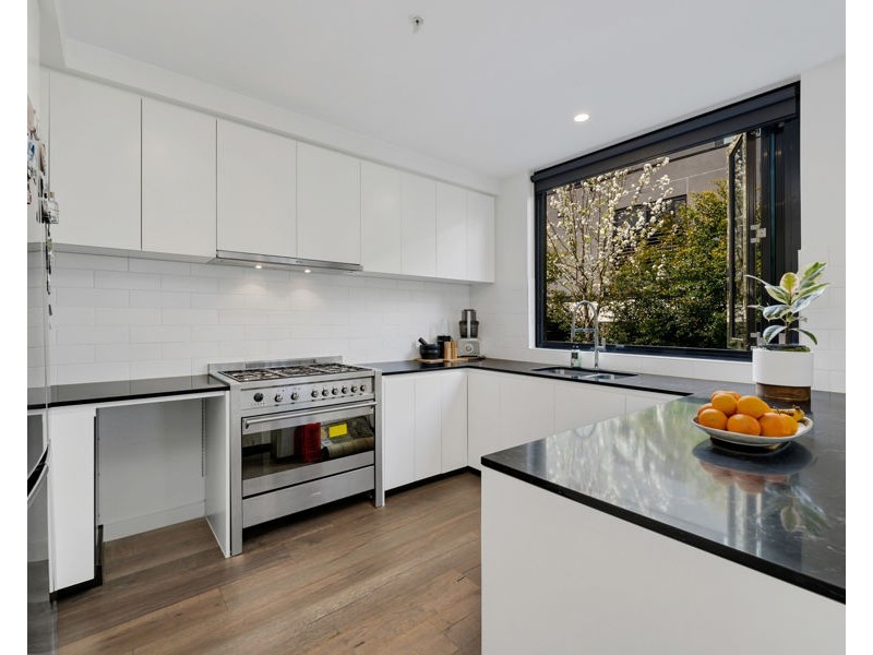 23/82-84 Bulla Road, Strathmore VIC 3041