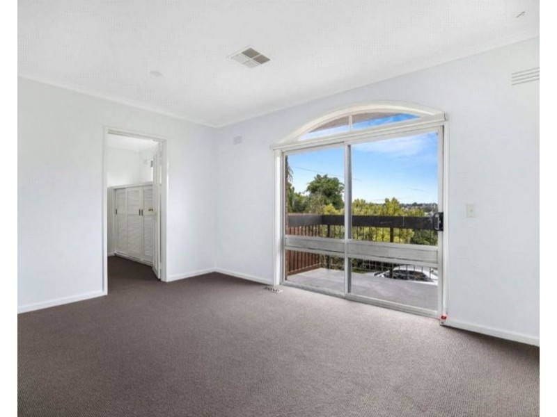 15-17 Streldon Avenue, Strathmore VIC 3041