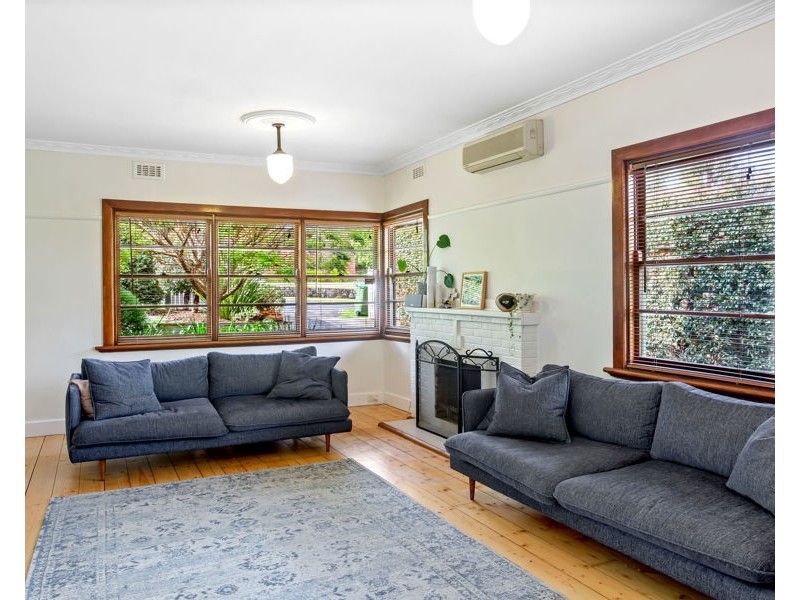 23 Douglas Street, Rosanna VIC 3084