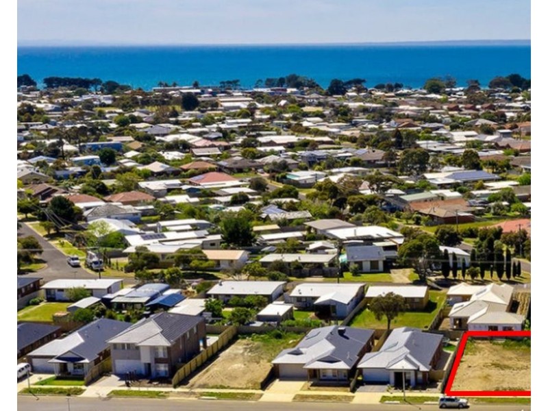 18 Majestic Way, St Leonards VIC 3223