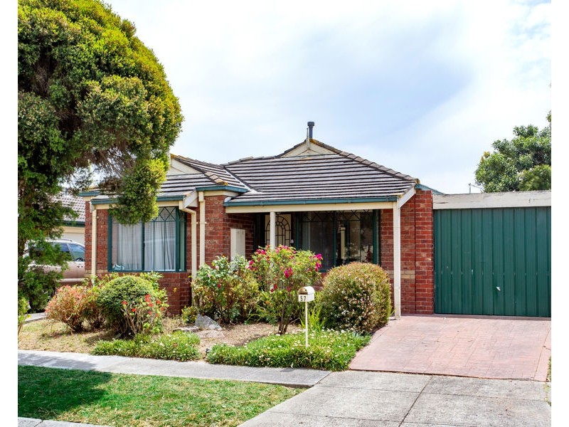 57 Rossiter Avenue, Roxburgh Park VIC 3064