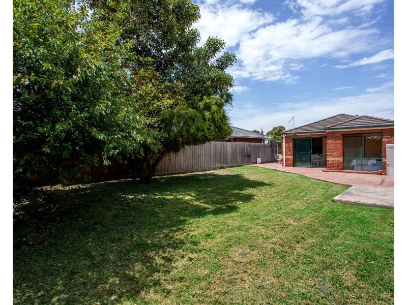 57 Rossiter Avenue, Roxburgh Park VIC 3064