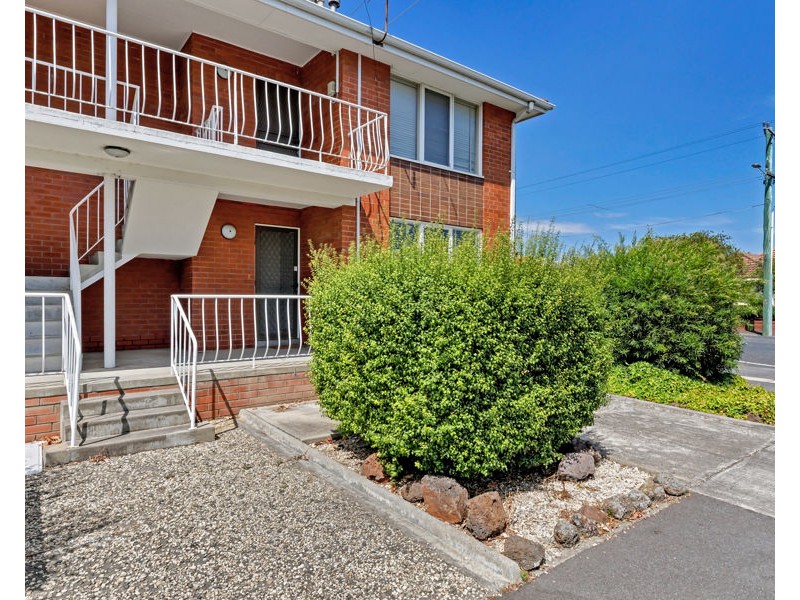 1/24 Daly Street, Brunswick West VIC 3055