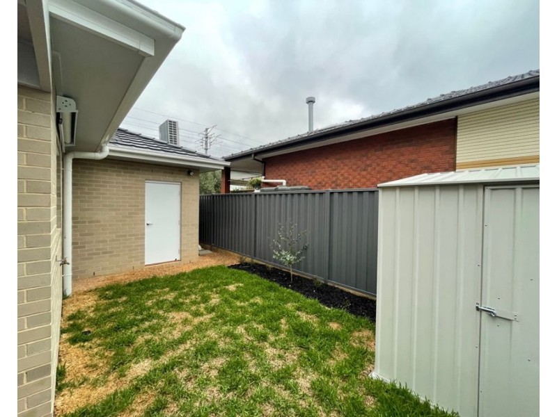 2/27 Cameron Street, Coburg VIC 3058