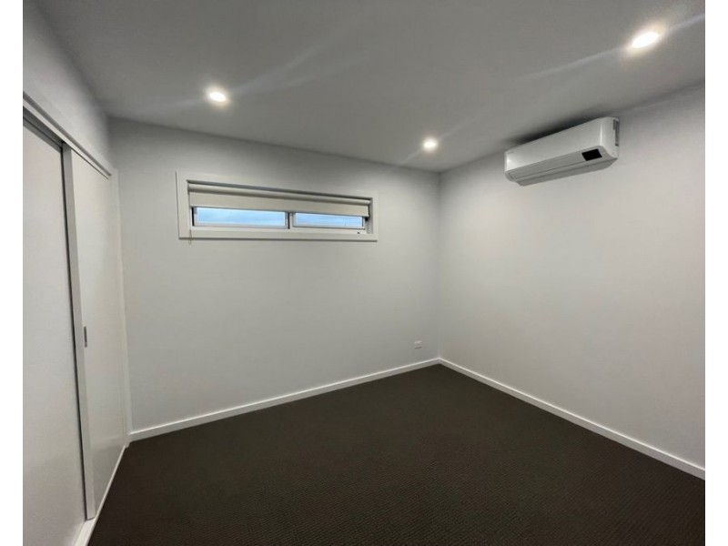 2/27 Cameron Street, Coburg VIC 3058