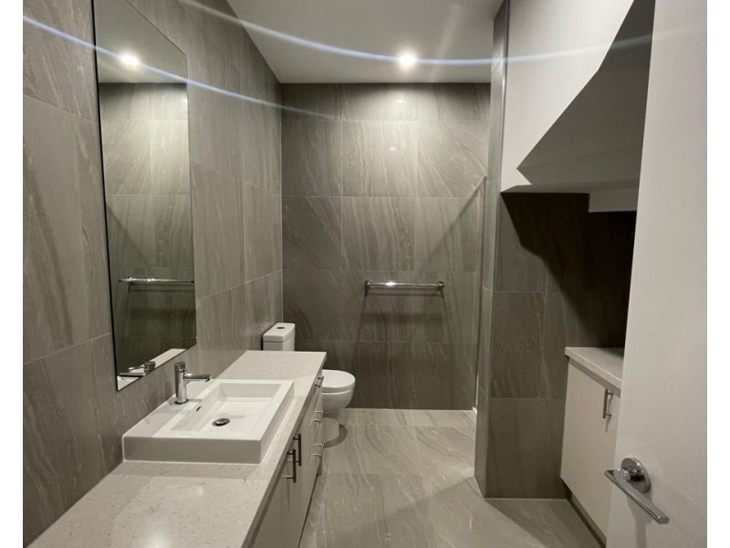 4/27 Cameron Street, Coburg VIC 3058