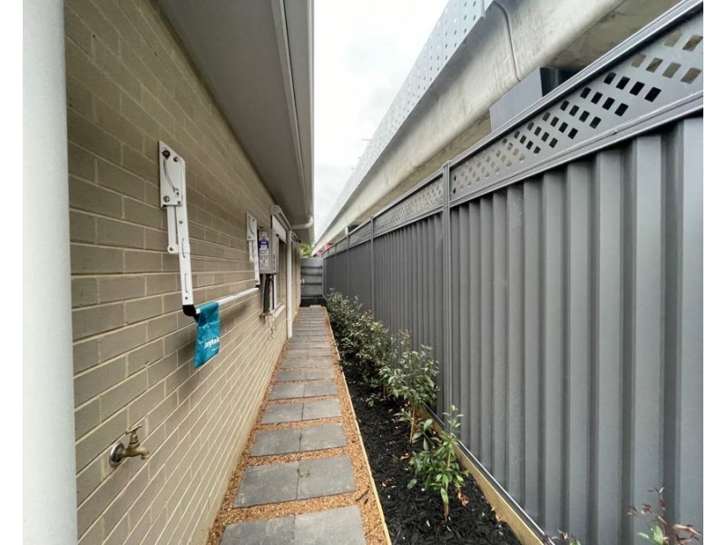 4/27 Cameron Street, Coburg VIC 3058