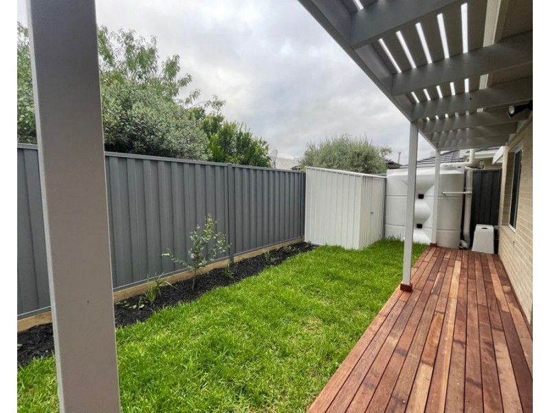 4/27 Cameron Street, Coburg VIC 3058