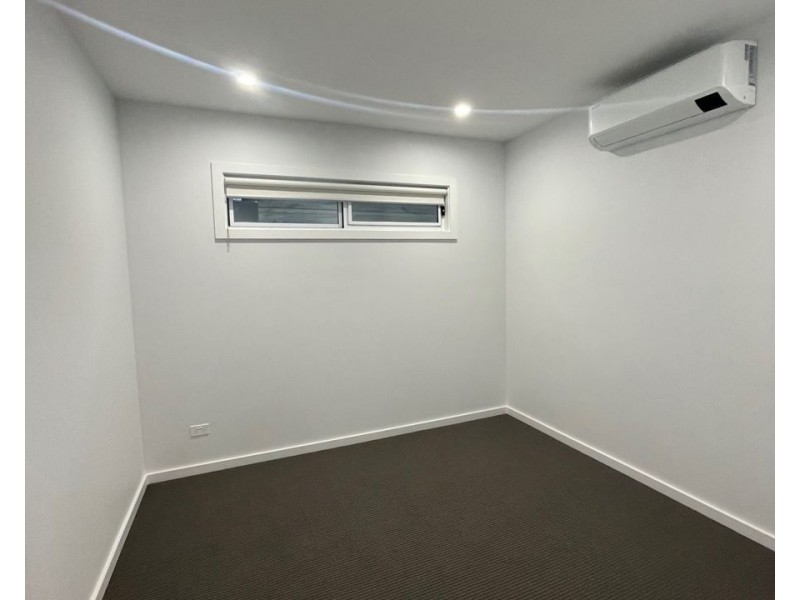 4/27 Cameron Street, Coburg VIC 3058