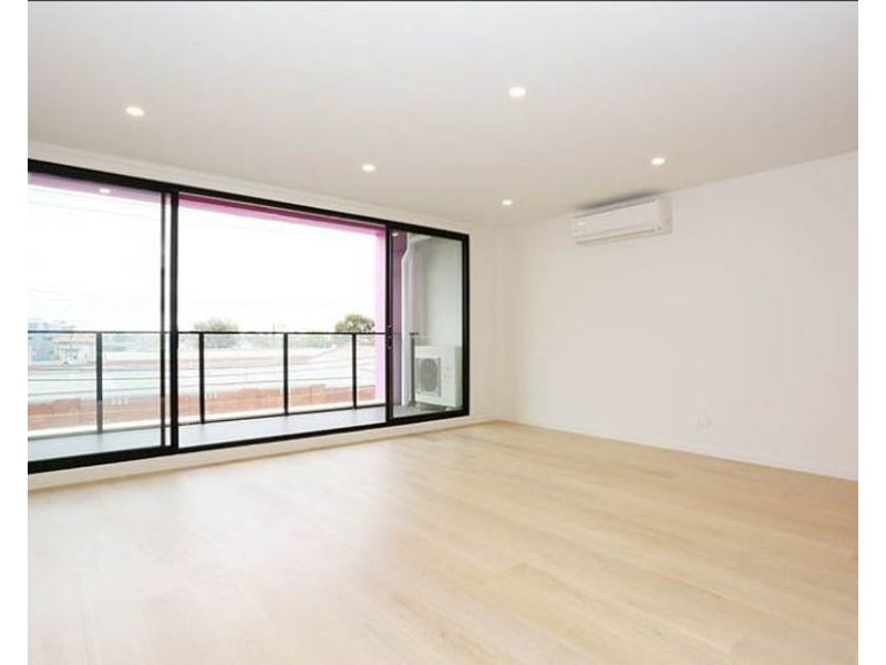 207/51-53 Gaffney Street, Coburg VIC 3058