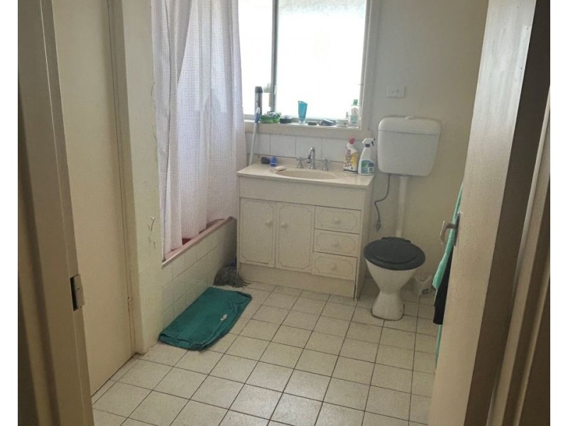 1-8/214 Biggs Street, St Albans VIC 3021