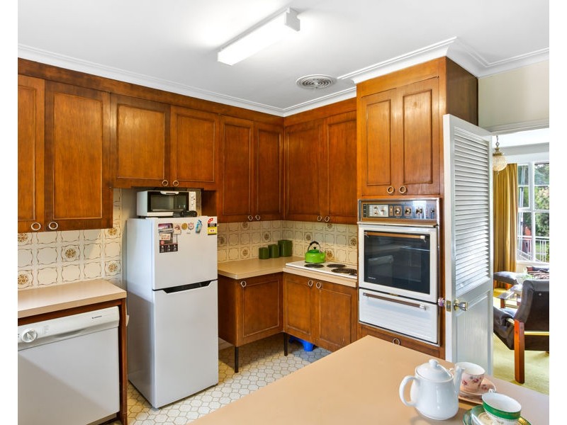 34 Valda Avenue, Mont Albert North VIC 3129