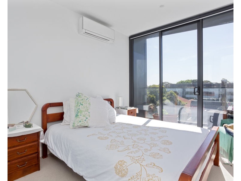 204/427 Hampton Street, Hampton VIC 3188