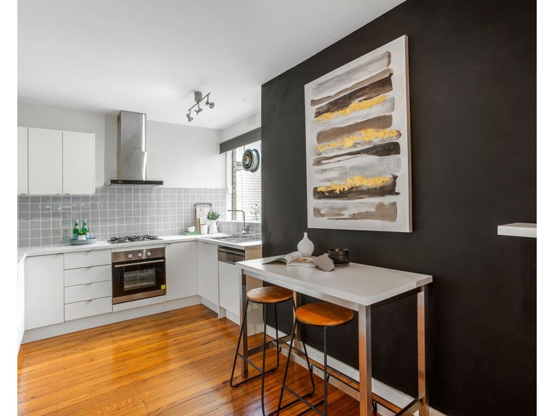 2/12 Bentley Street, Surrey Hills VIC 3127