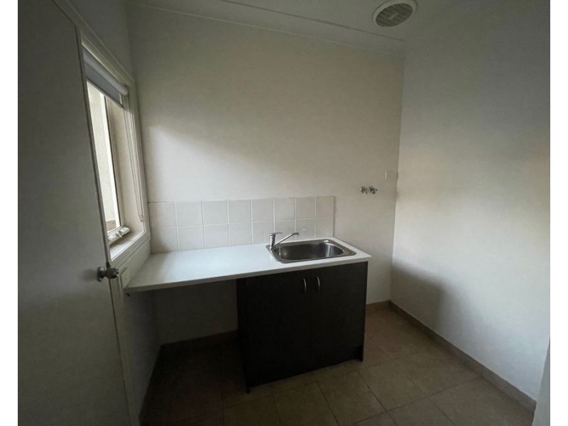 1/27 Birch Avenue, Tullamarine VIC 3043