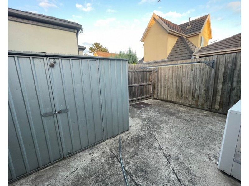 1/27 Birch Avenue, Tullamarine VIC 3043