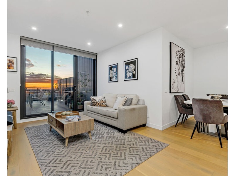 701/9-11 Williamsons Road, Doncaster VIC 3108