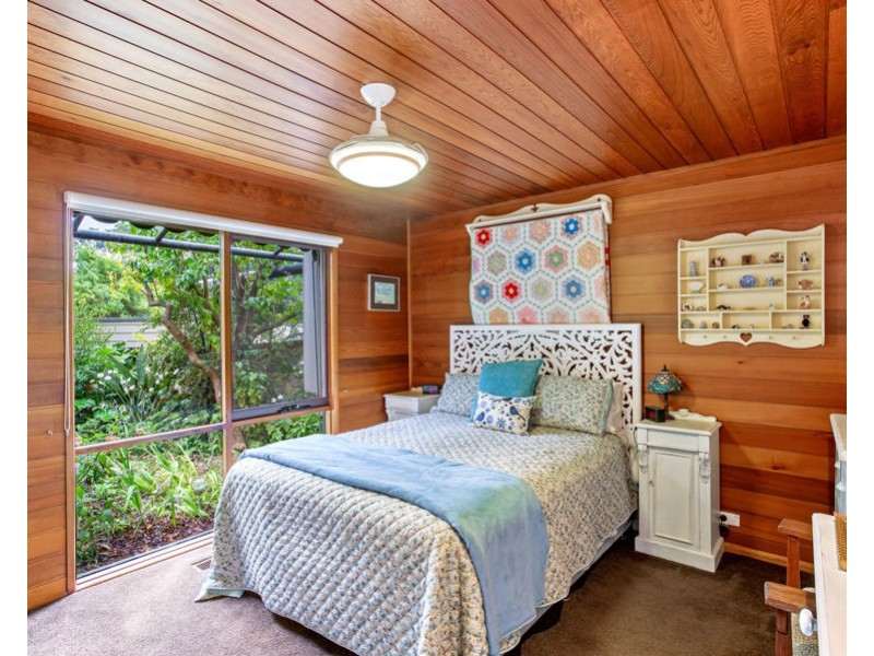 16 Haddon Court, Mitcham VIC 3132