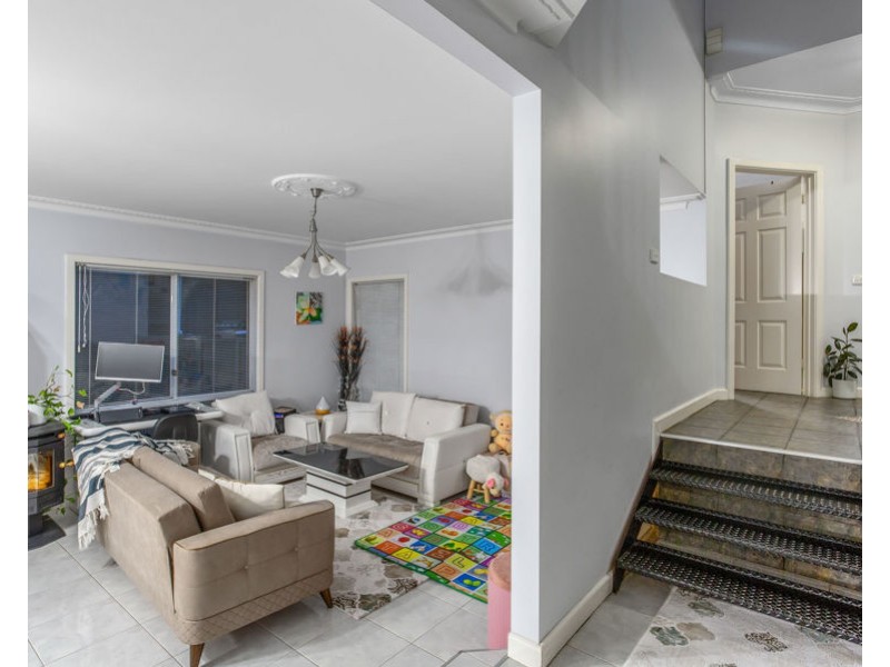 103 New Road, Oak Park VIC 3046