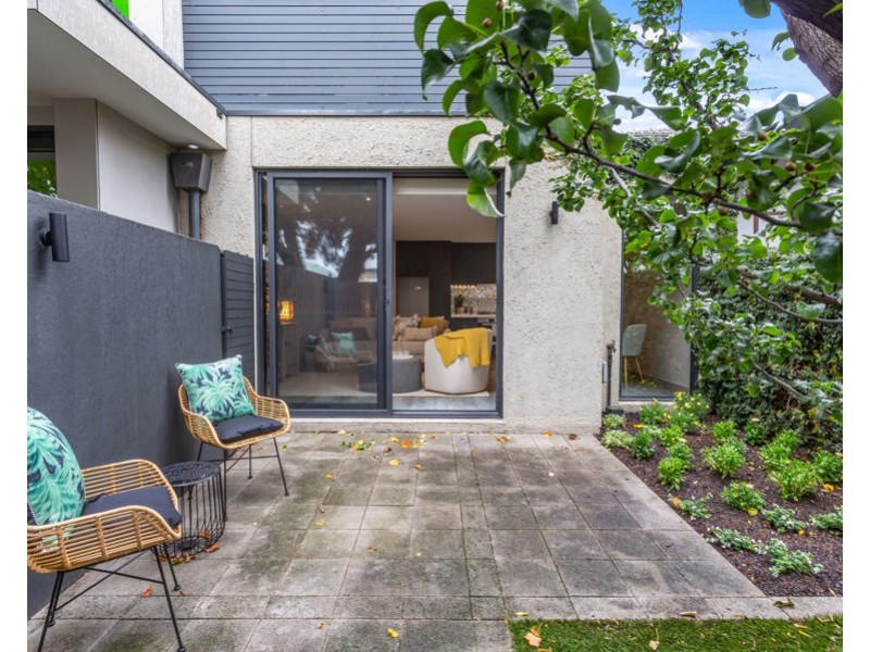 2/260 Brunswick Road, Brunswick VIC 3056