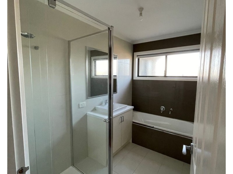 2/157 Broadway, Reservoir VIC 3073