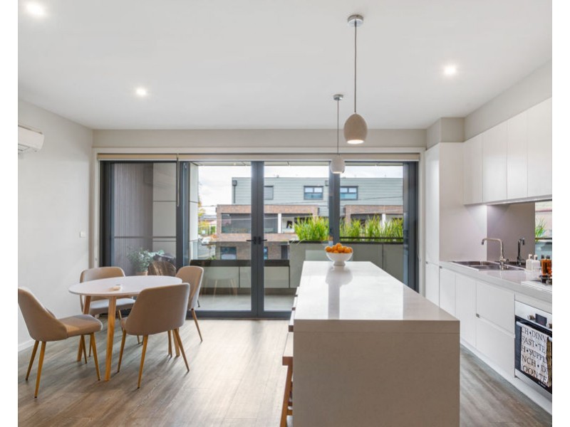 2/156 Moreland Road, Brunswick VIC 3056