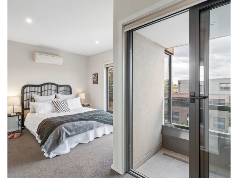 2/156 Moreland Road, Brunswick VIC 3056